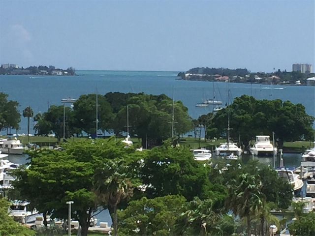 33 S GULFSTREAM AVENUE 704A, Sarasota, FL 34236