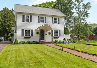 124 Belleclaire Drive, Irondequoit, NY 14617