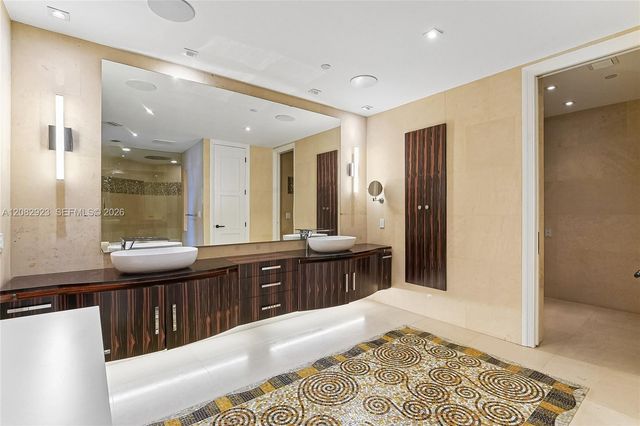 16051 Collins Avenue 2903, Sunny Isles Beach, FL 33160