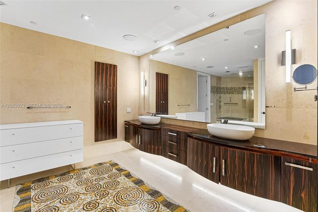 16051 Collins Avenue 2903, Sunny Isles Beach, FL 33160