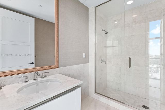 16051 Collins Avenue 2903, Sunny Isles Beach, FL 33160