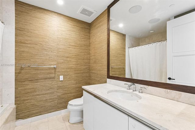 16051 Collins Avenue 2903, Sunny Isles Beach, FL 33160