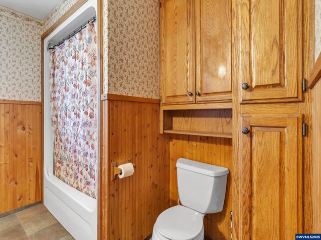 328 S 1st St, Mill City, OR 97360