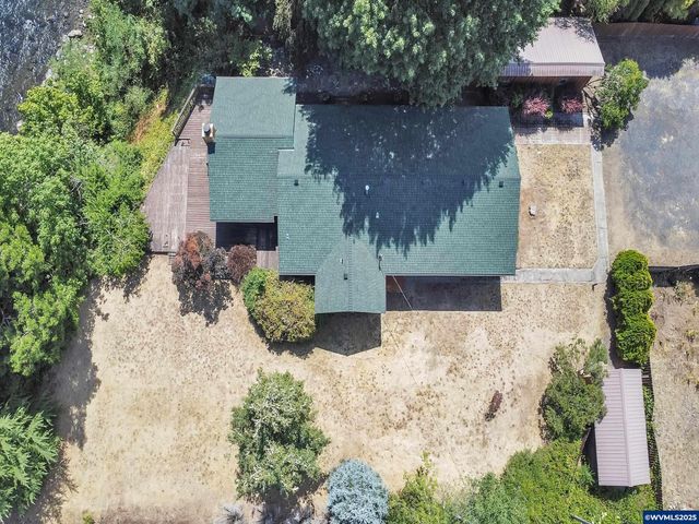 328 S 1st St, Mill City, OR 97360