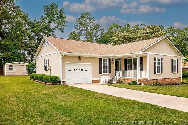 209 Old Farm Road, Raeford, NC 28376