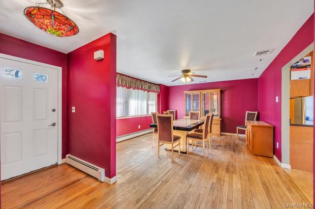 34 Giant Oak Road, Ridge, NY 11961