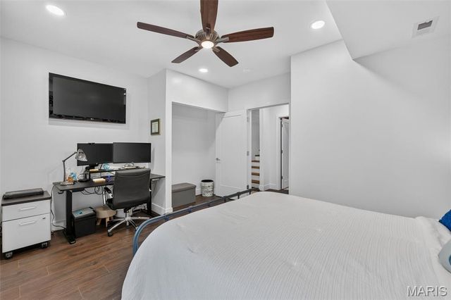 4425 Vista Avenue, St Louis, MO 63110