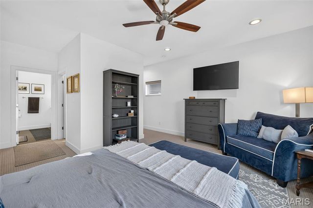 4425 Vista Avenue, St Louis, MO 63110