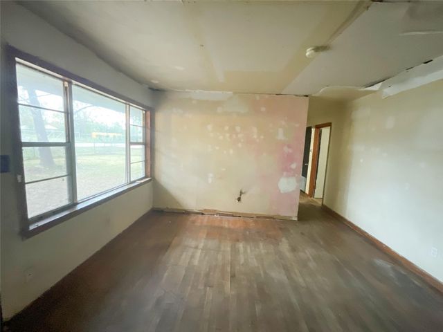 8902 Kentshire Drive, Houston, TX 77078
