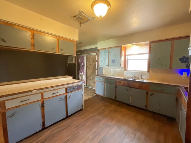 8902 Kentshire Drive, Houston, TX 77078