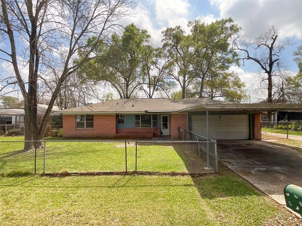 8902 Kentshire Drive, Houston, TX 77078