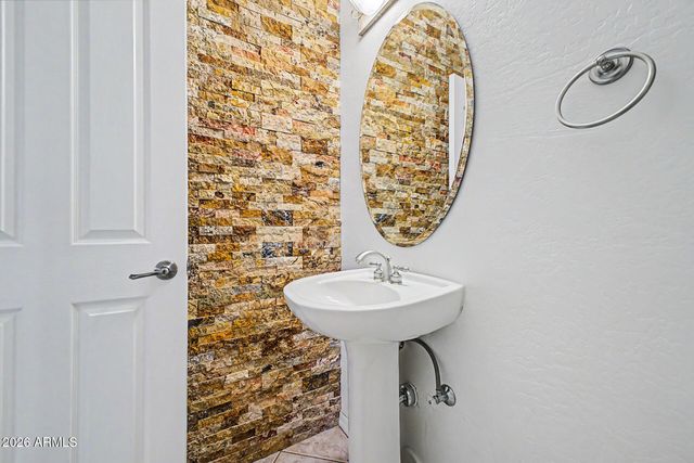 24414 N 43rd Drive, Glendale, AZ 85310