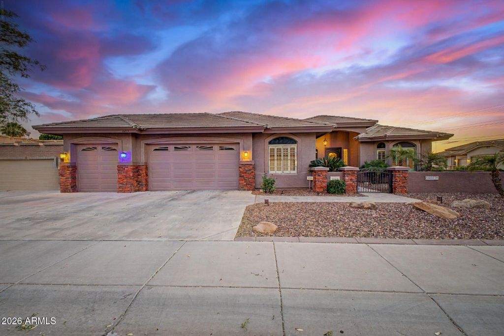 24414 N 43rd Drive, Glendale, AZ 85310