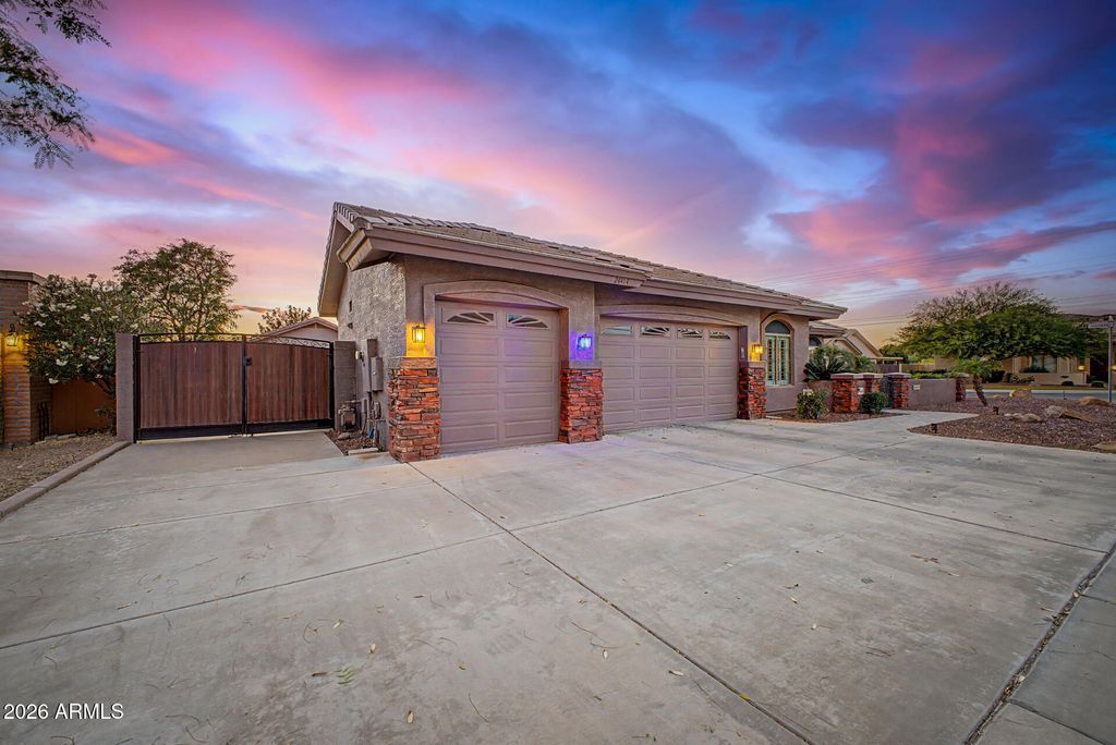 24414 N 43rd Drive, Glendale, AZ 85310 — photo 3