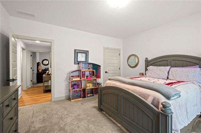 4913 NW 70th Terrace, Kansas City, MO 64151