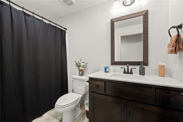 4913 NW 70th Terrace, Kansas City, MO 64151
