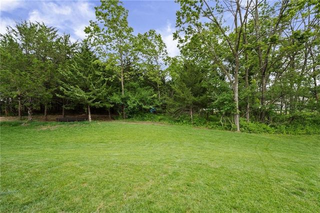 4913 NW 70th Terrace, Kansas City, MO 64151