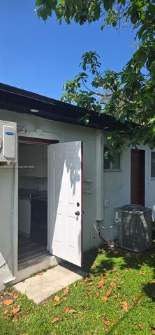 1910 NW 29th St 7, Miami, FL 33142