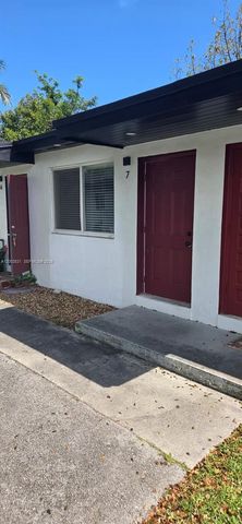 1910 NW 29th St 7, Miami, FL 33142