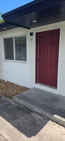 1910 NW 29th St 7, Miami, FL 33142