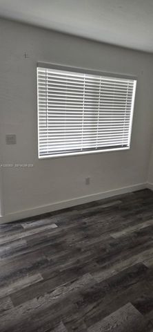 1910 NW 29th St 7, Miami, FL 33142