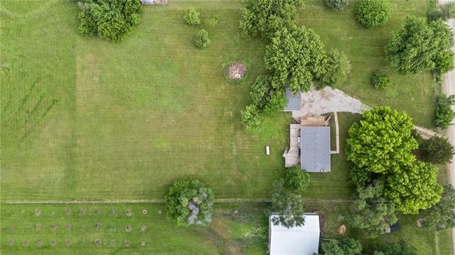 20875 251st Street, Tonganoxie, KS 66086