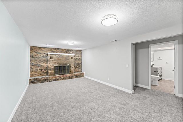 20875 251st Street, Tonganoxie, KS 66086
