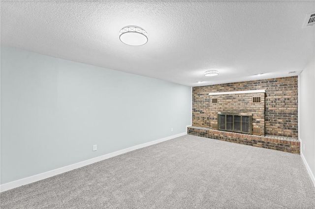 20875 251st Street, Tonganoxie, KS 66086
