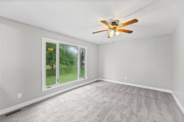 20875 251st Street, Tonganoxie, KS 66086