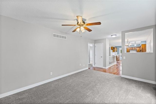 20875 251st Street, Tonganoxie, KS 66086