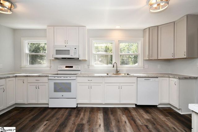 14 Pear Street, Greenville, SC 29609
