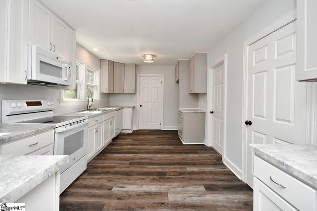 14 Pear Street, Greenville, SC 29609