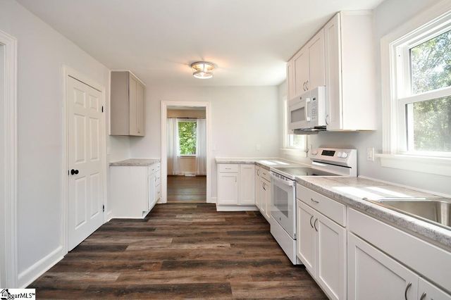 14 Pear Street, Greenville, SC 29609