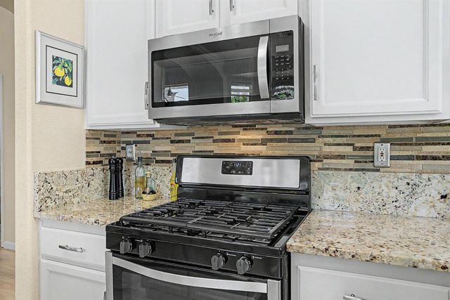 7122 Dream Inn Ln, Roseville, CA 95747