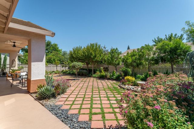 7122 Dream Inn Ln, Roseville, CA 95747