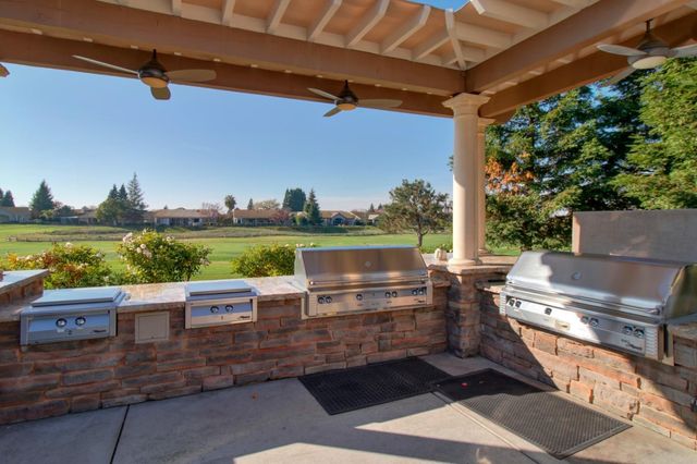 7122 Dream Inn Ln, Roseville, CA 95747