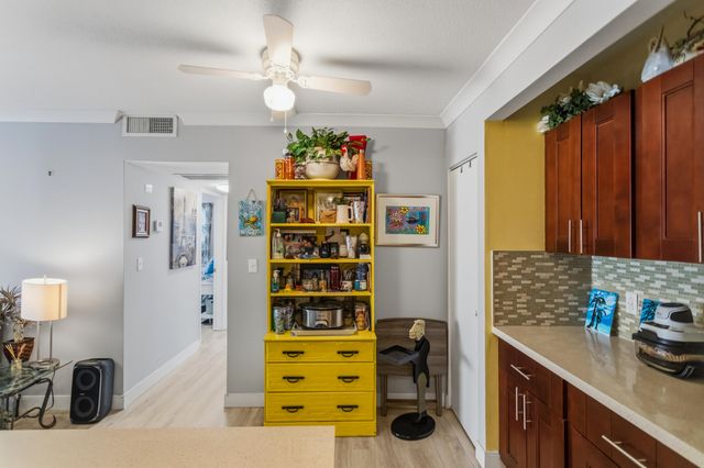101 E Mcnab Road 408, Pompano Beach, FL 33060