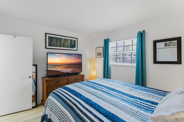 101 E Mcnab Road 408, Pompano Beach, FL 33060