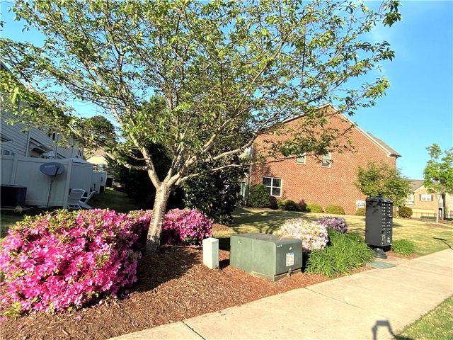 2186 Hillview Drive NE, Atlanta, GA 30329