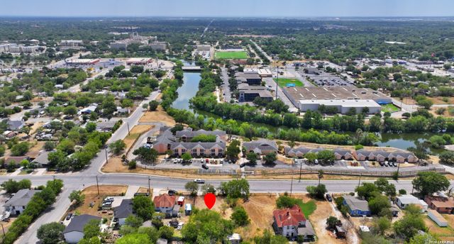 4515 W Martin St, San Antonio, TX 78237