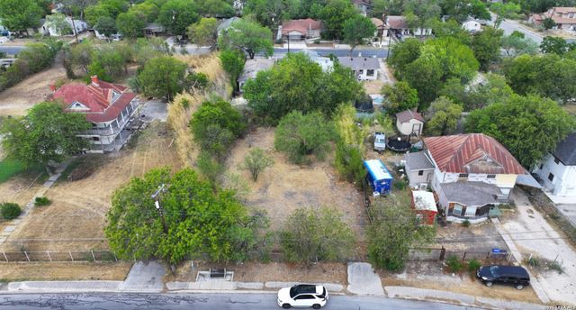 4515 W Martin St, San Antonio, TX 78237