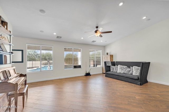 21718 E CHERRYWOOD Drive, Queen Creek, AZ 85142