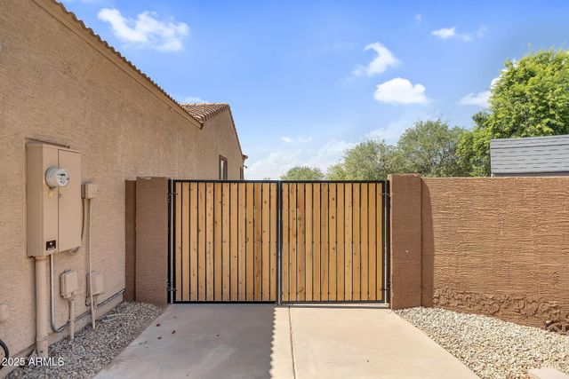 21718 E CHERRYWOOD Drive, Queen Creek, AZ 85142