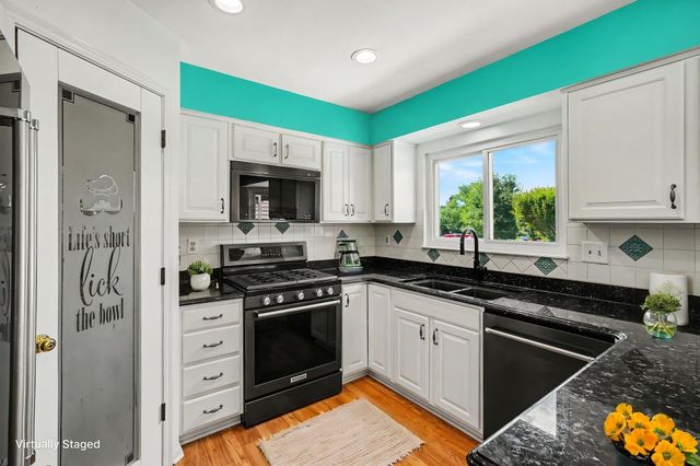 8187 Heatherwood Drive, Florence, KY 41042