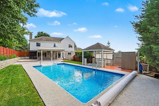8187 Heatherwood Drive, Florence, KY 41042