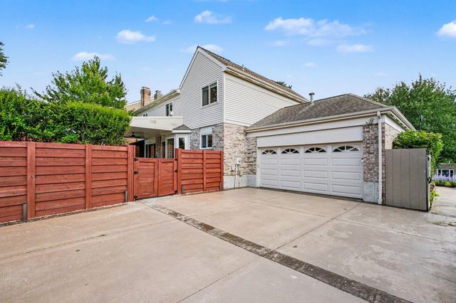 8187 Heatherwood Drive, Florence, KY 41042