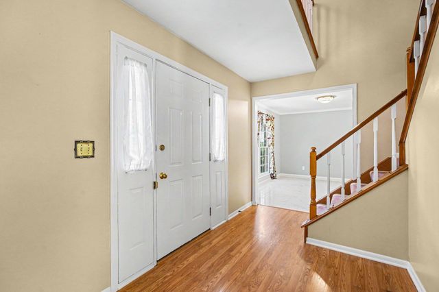 8187 Heatherwood Drive, Florence, KY 41042