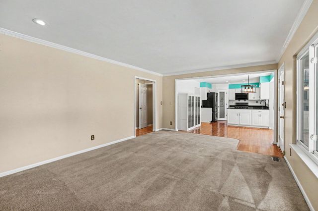 8187 Heatherwood Drive, Florence, KY 41042
