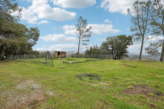 20750 Canyon View Dr, Jackson, CA 95642