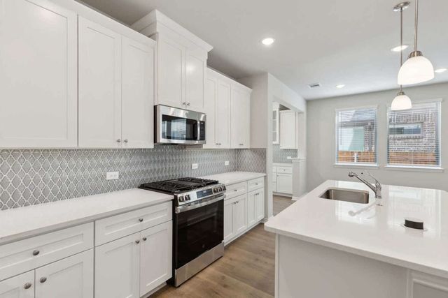 3834 Belleview Place, Heartland, TX 75114